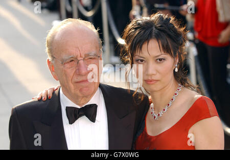 Soirée après-spectacle Vanity Fair - Morton's - Melrose Avenue. Rupert Murdoch et sa femme Wendi Deng. Banque D'Images