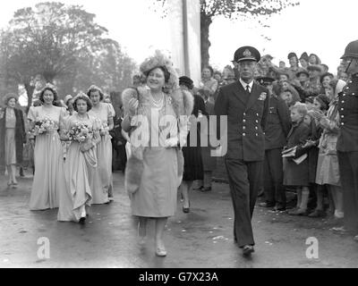 Image - L'honorable Patricia Mountbatten et Lord Brabourne mariage - l'abbaye de Romsey Banque D'Images