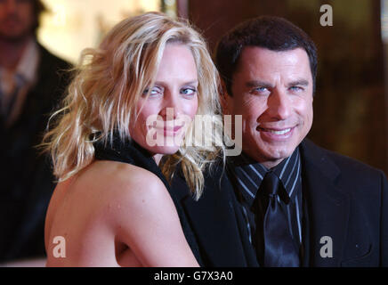 Be Cool UK Premiere - Empire Cinema - Leicester Square. Stars du film Uma Thurman et John Travolta. Banque D'Images