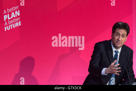 Ed Miliband, chef du Parti travailliste, prononce un discours au ARC Theatre & Arts Centre de Stockton-on-Tees, où il a annoncé que les acheteurs pour la première fois se verront proposer une levée d'impôt d'une valeur allant jusqu'à &Acirc;&Pound;5,000. Banque D'Images