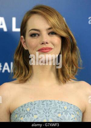 Emma Stone arrive pour une projection spéciale de son nouveau film Aloha à l'hôtel Soho, Londres. Banque D'Images