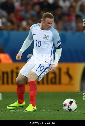 Nice, France. 27 Juin, 2016. Wayne Rooney de l'Angleterre durant l'UEFA EURO 2016 ronde de 16 match de football entre l'Angleterre et l'Islande à Stade de Nice à Nice, France, 27 juin 2016. Photo : Federico Gambarini/dpa/Alamy Live News Banque D'Images