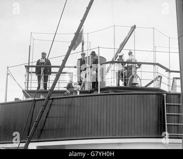 Prince Albert sur le pont du HMS Galatea lors d'une visite à Liverpool. Banque D'Images