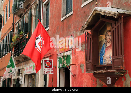 Office de Tourisme de la refondation communiste (Partito della Rifondazione Comunista, PRC) à Venise, Italie Banque D'Images