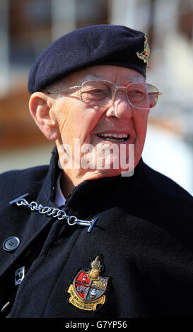 Garth Wright, vétéran de Dunkirk (95), à bord du petit navire la princesse Freda, les petits navires arrivent à Dunkirk, en France, pour le 75e anniversaire de l'opération Dynamo. Banque D'Images