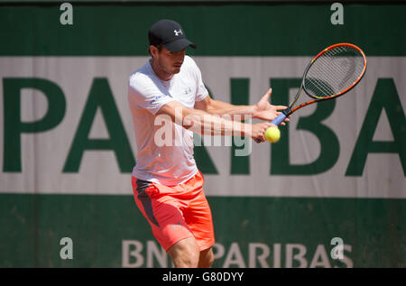 Andy Murray en action lors de la première journée de l'Open de France à Roland Garros le 24 mai 2015 à Paris, France Banque D'Images