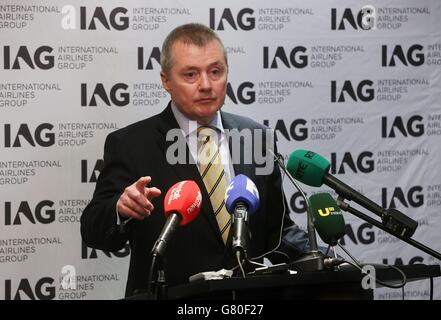 Willie Walsh, directeur général du groupe International Airlines (IAG), lors d'une conférence de presse sur la proposition du gouvernement irlandais de vendre une participation restante de 25 % dans Aer Lingus à l'hôtel Westbury de Dublin. Banque D'Images