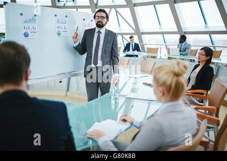 Réunion d'affaires dans la salle du conseil Banque D'Images