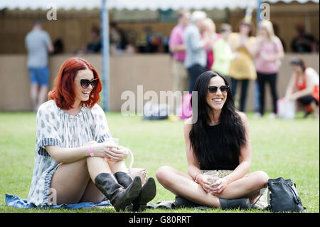 Festival Goers au Common People Festival, Southampton Common à Southampton Banque D'Images