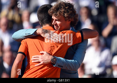 Novak Djokovic et Gustavo Kuerten le 15 e jour de l'Open de France à Roland Garros le 7 juin 2015 à Paris, France Banque D'Images