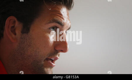 Football - UEFA Euro 2016 - qualification - Groupe D - République d'Irlande / Ecosse - Scotland Training and Press Conference - Ma....Charlie Mulgrew, en Écosse, lors d'une conférence de presse à Mar Hall, à Glasgow. Banque D'Images