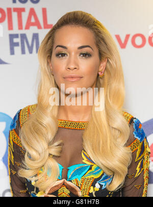 Rita ora fait marche arrière au Capital FM Summertime ball qui a eu lieu au stade Wembley, à Londres. Banque D'Images