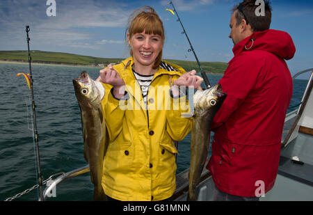 Catch & Cook à Rick Stein's cookery school à Padstow cornwall,,uk,où les élèves vont à la pêche puis filet et cuire leurs prises.a Banque D'Images