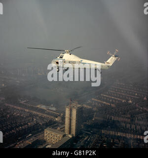 Image du nouvel hélicoptère Westland « Wessex 60 » volant au-dessus de Londres, lorsqu'il a été démontré après une cérémonie de remise à Bristow Helicopters. Banque D'Images