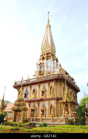 Dans la Pagode Wat Chalong ou Chaitharam Temple, Phuket, Thaïlande. Banque D'Images