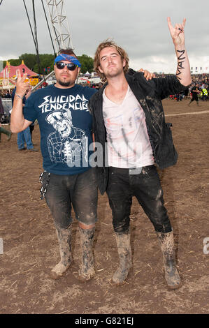 Télécharger Festival 2015 - troisième jour - Donington Park.Festival Goers le jour 3 de Download festival le 14 2015 juin à Donnington Park, Royaume-Uni Banque D'Images