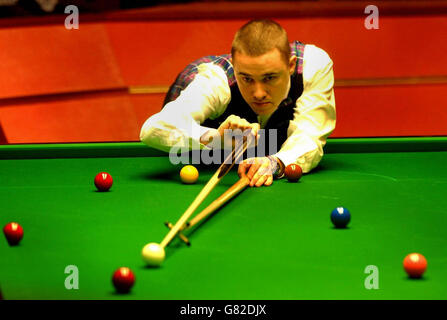 Stephen Hendry en Écosse en action contre Neil Robertson en Australie. Banque D'Images