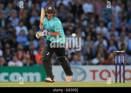 Cricket - NatWest t20 Blast - Southern Division - Surrey c. Kent - Kia Oval. Sam Curran de Surrey dans une action contre Kent. Banque D'Images