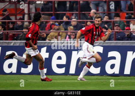 Football - UEFA Champions League - quart de finale - deuxième étape - Inter Milan / AC Milan - Giuseppe Meazza.Andriy Shevchenko, de l'AC Milan, célèbre le premier but Banque D'Images