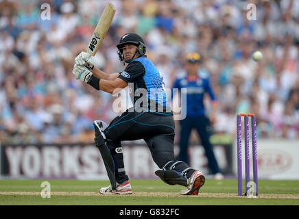 Cricket - Royal London One Day Series - Angleterre contre Nouvelle-Zélande - The Kia Oval.Ross Taylor, en Nouvelle-Zélande, se batte lors du match de la série d'un jour du Royal London au Kia Oval, à Londres. Banque D'Images