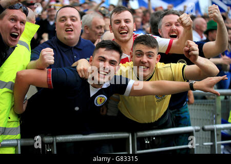 Football - Championnat d'Europe de l'UEFA qualification - Groupe D - République d'Irlande / Ecosse - Stade Aviva.Les fans écossais dans les stands lors du match de qualification de l'UEFA European Championship au stade Aviva de Dublin. Banque D'Images