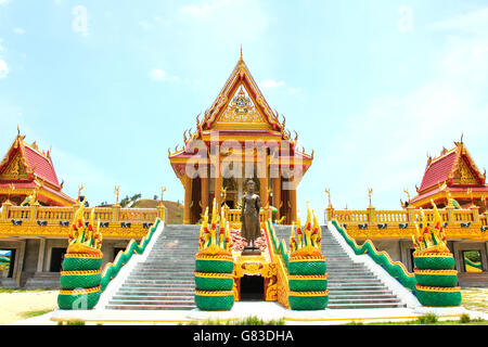 Wat Baan Temple Ngao, Ranong, Thaïlande. Banque D'Images