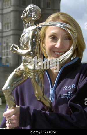 Marathon de Londres 2005 - Tower Bridge Photocall Banque D'Images