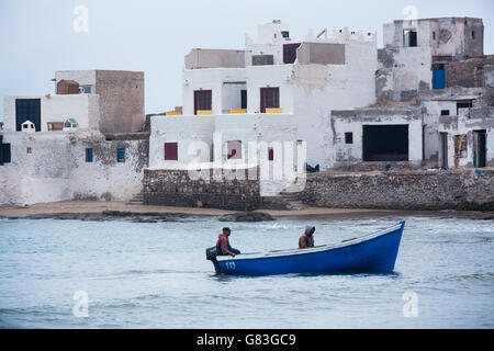 Terre à terre à Tifnit pêcheur beach près d'Agadir, Maroc. Banque D'Images