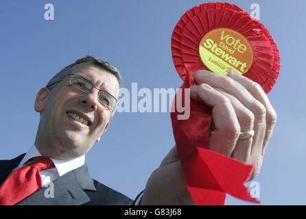 Campagne électorale générale 2005 - travail - Centre de formation Tulloch. Le candidat de David Stewart Labour pour Inverness. Banque D'Images