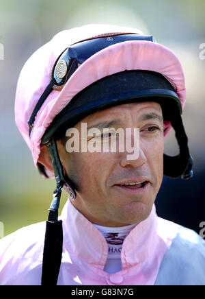 Courses hippiques - Festival du 2015 mai - première journée - Hippodrome de Goodwood. Frankie Dettori, jockey Banque D'Images