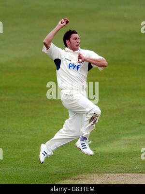 Cricket - Frizzell County Championship - Division 1 - Notinghamshire v Sussex - Trent Bridge. Paul Franks de Notinghamshire Banque D'Images