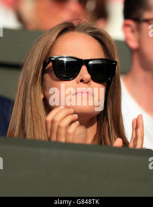 Kim Murray (Sears) dans la boîte des joueurs pendant le sixième jour des championnats de Wimbledon au All England Lawn tennis and Croquet Club, Wimbledon. Banque D'Images