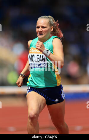 Hayley McLean (Chelmsford) participe à la course Womens haies de 400 M. 1. Banque D'Images