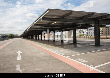 Parking vide - parc aquatique lot Banque D'Images