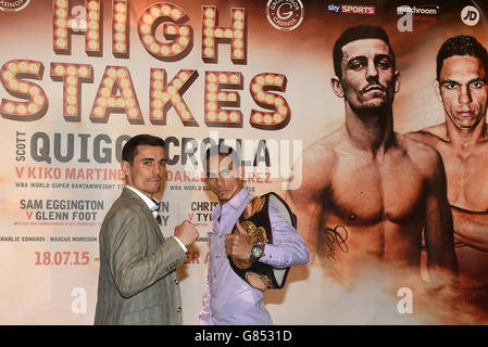 Boxe - High Stakes final Press Conference - Grosvenor Casino.Anthony Crolla (à gauche) tête à tête avec Darleys Perez, lors d'une conférence de presse au Grosvenor Casino, Manchester. Banque D'Images