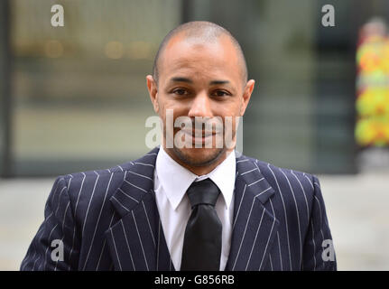 Ben Fellows arrive au Old Bailey à Londres, où il est accusé de pervertir le cours de la justice en faisant une fausse déclaration selon laquelle une personnalité publique l'a agressé sexuellement. Banque D'Images