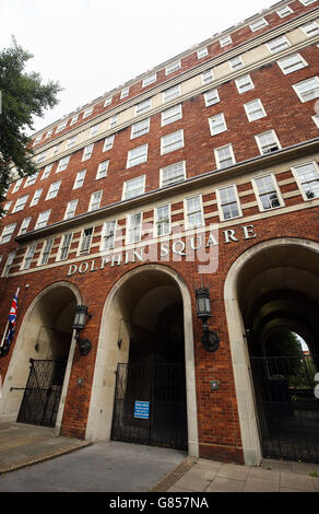 Vue générale de Dolphin Square à Pimlico, Londres, alors que Lord Sewel quittait la Chambre des Lords et s'est excusé pour la « douleur et l'embarras » qu'il a causé après que des images ont émergé de lui prétendument pris de la cocaïne avec deux prostituées dans son appartement protégé contre les loyers dans le complexe. Banque D'Images