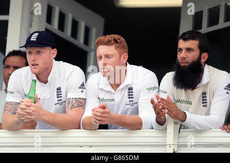 Cricket - quatrième test Investec Ashes - Angleterre v Australie - troisième jour - Trent Bridge. Ben Stokes, Jonny Bairstow et Moeen Ali en Angleterre Banque D'Images