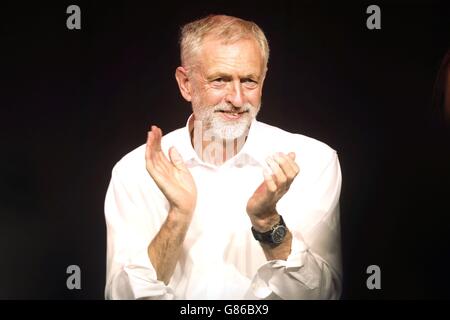 Jeremy Corbyn, candidat à la direction du travail, lors d'un rassemblement de campagne au centre international de conférences d'Édimbourg. Banque D'Images