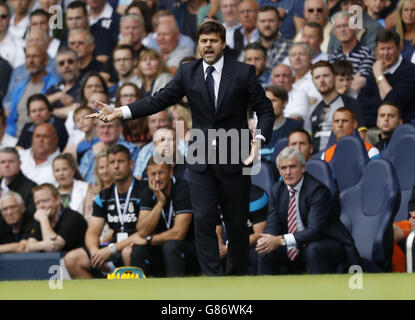 Football - Barclays Premier League - Tottenham Hotspur v Stoke City - White Hart Lane. Mauricio Pochettino, le directeur de Tottenham Hotspur Banque D'Images