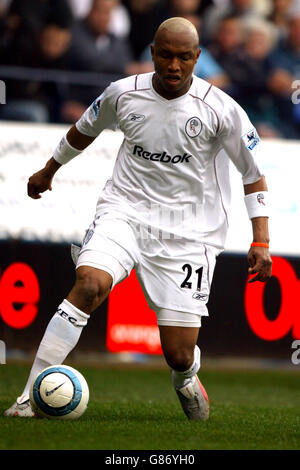 Soccer - FA Barclays Premiership - Bolton Wanderers / Chelsea - Reebok Stadium.El-Hadji Diouf, Bolton Wanderers Banque D'Images