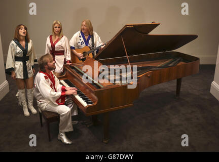 ABBA piano à vendre aux enchères Banque D'Images
