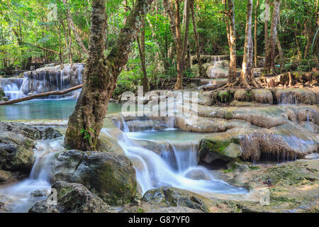 Chute d'eau d'Erawan, Kanchanaburi, Thaïlande Banque D'Images