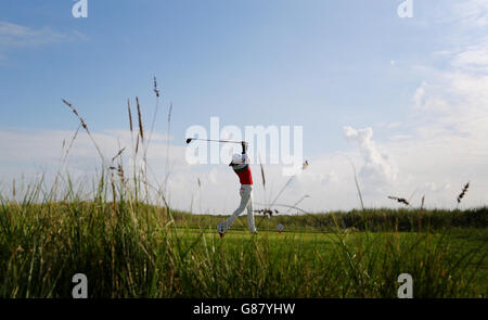 Minami Katsu au Japon lors du premier tee le premier jour du trophée des jeunes champions du Duc de York au club de golf du Prince à Sandwich, dans le Kent. APPUYEZ SUR ASSOCIATION photo. Date de la photo: Mercredi 9 septembre 2015. Le crédit photo devrait se lire comme suit : Gareth Fuller/PA Wire Banque D'Images