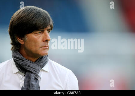 Football - UEFA Euro 2016 - qualification - Groupe D - Ecosse / Allemagne - Hampden Park.Directeur de l'Allemagne, Joachim Low avant le match Ecosse contre Allemagne à Hampden Banque D'Images