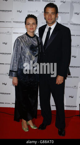 Festival de Cannes 2005 - Sin City Aftershow Party - Palm Beach.Clive Owen et sa femme Sarah-Jane Fenton. Banque D'Images