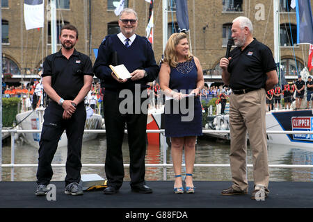 La voile, Clipper Round the World Yacht Race lancer - Jour 9 - St Katharine Docks Banque D'Images