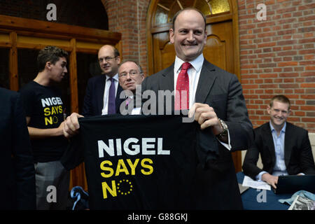 Le député de UKIP Douglas Carswell assiste au lancement officiel de la campagne référendaire du parti, alors que Nigel Farage a demandé à Jeremy Corbyn de se joindre à lui pour appeler la Grande-Bretagne à quitter l'UE. Banque D'Images