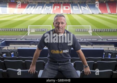 Football - UEFA Euro 2016 - qualification - Groupe D - Ecosse / Allemagne - Scotland Training and Press Conference - Hampden Park.Paul Lambert lors de la conférence de presse à Hampden Park, Glasgow. Banque D'Images