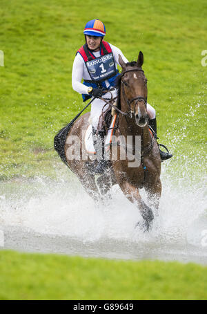 Pays-Bas Theo Van de Vendel sur Zidane pendant le troisième jour des Championnats d'Eventing européens de Longines FEI 2015 au Château de Blair, en Écosse. Banque D'Images